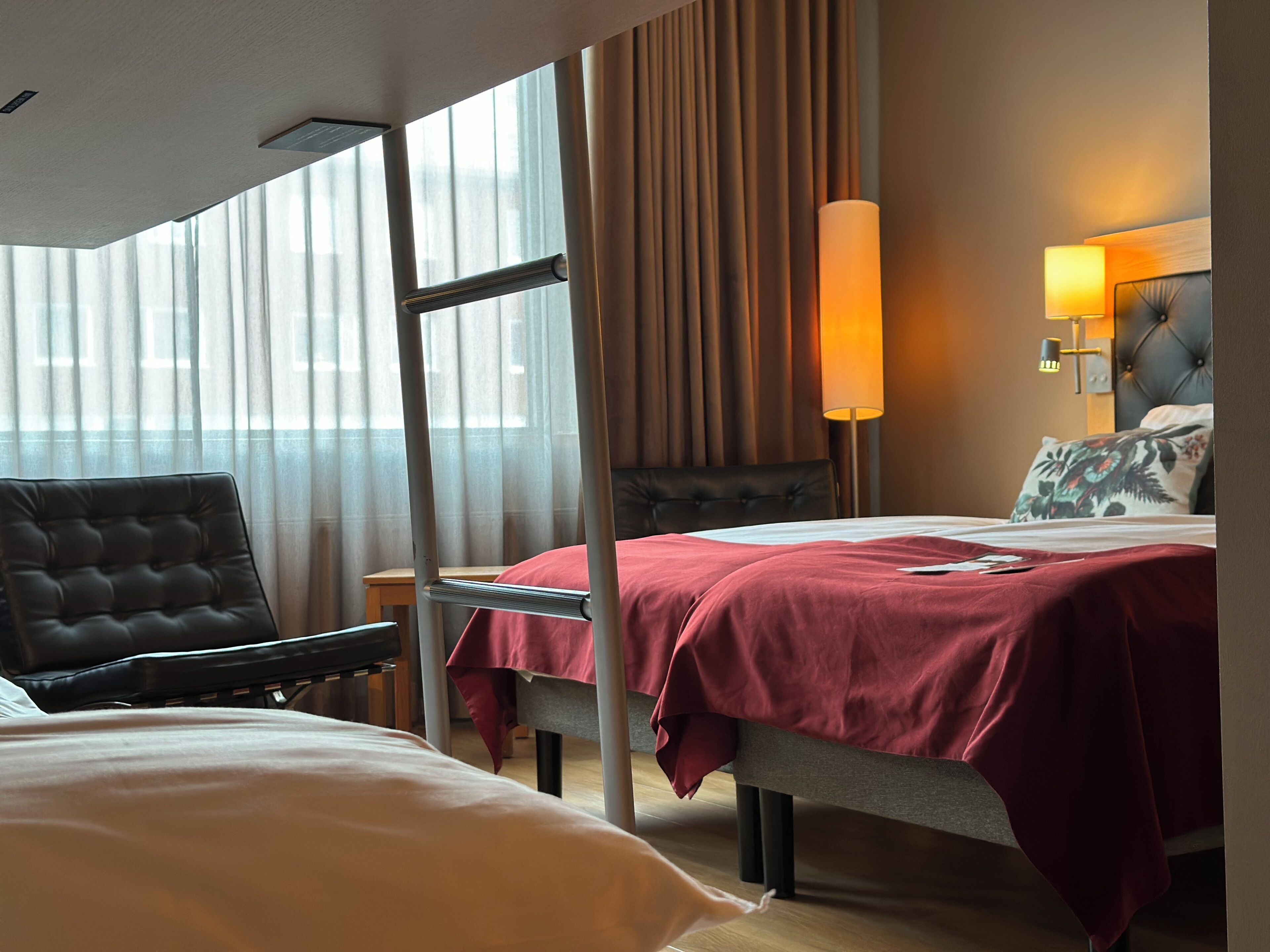 Superior-værelse til 4 personer | Skrivebord, arbejdsområde til bærbare computere, strygejern/strygebræt