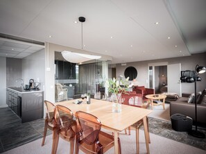 Suite | Desk, laptop workspace, iron/ironing board, free WiFi - Spar Hotel Majorna (Gothenburg)