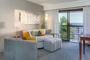 Télévision à écran plat de 32 pouces avec chaînes par satellite