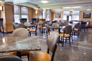 Petit déjeuner buffet compris tous les jours