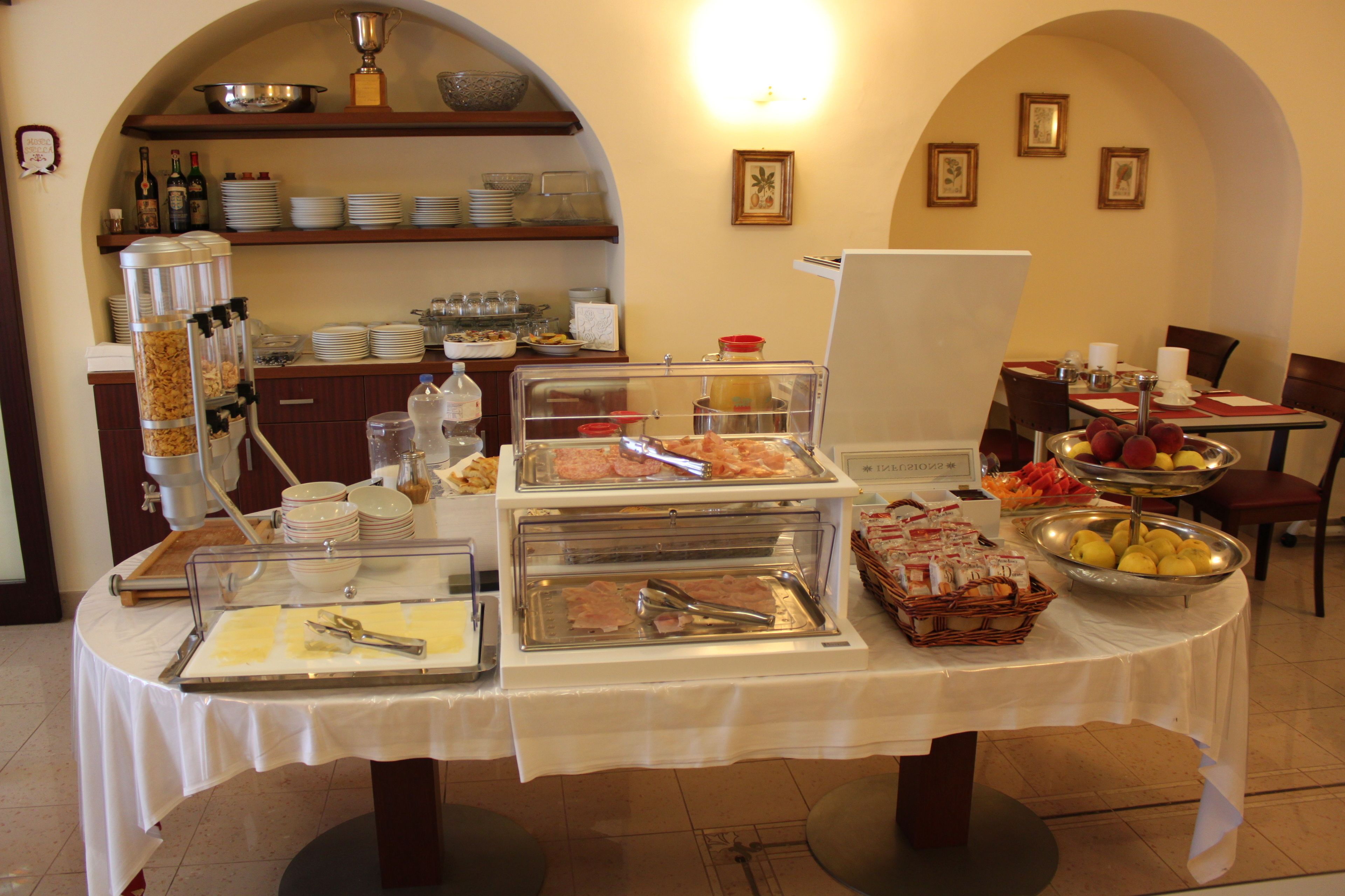 daily full breakfast (eur 12 per person)