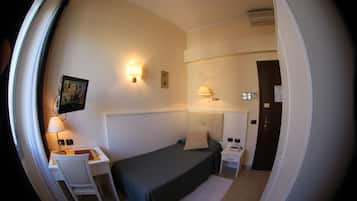 Standard Single Room | Down duvets, minibar, in-room safe, individually furnished