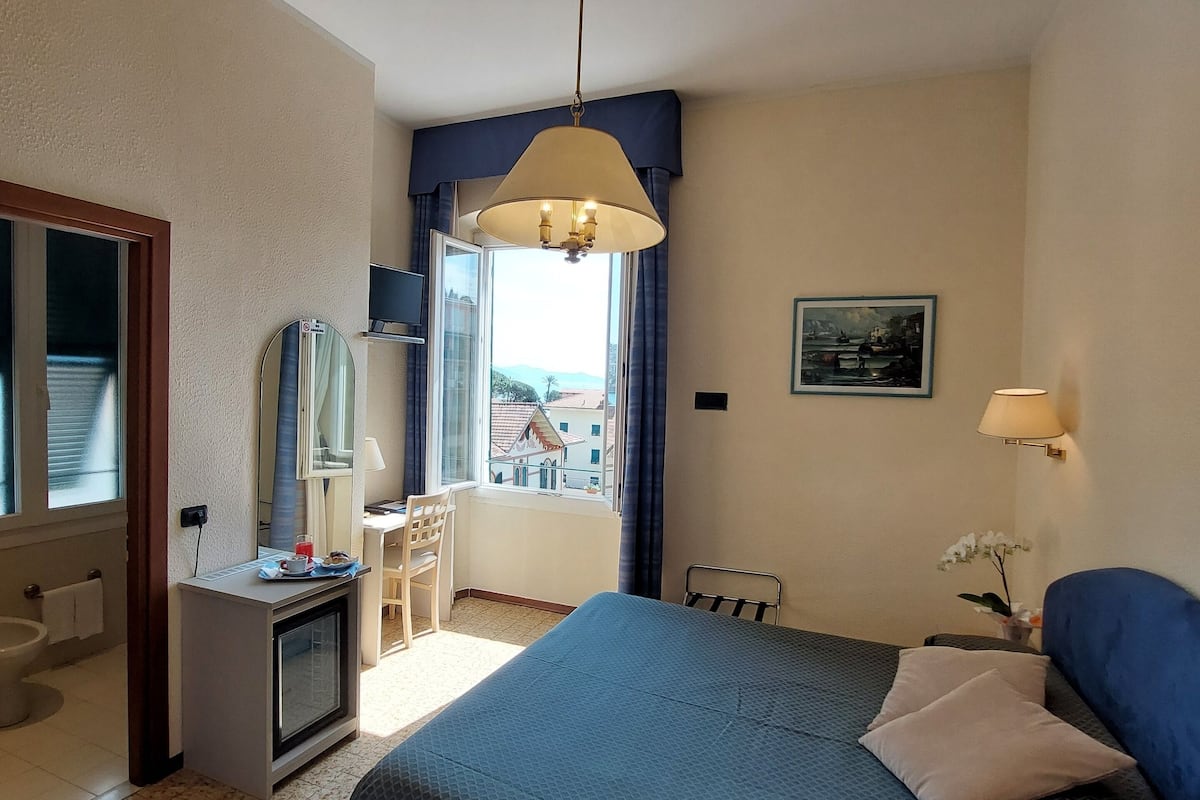 Quarto casal standard | 1 quarto, edredons de pluma, frigobar, cofres nos quartos