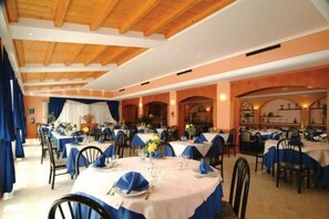 Indoor wedding