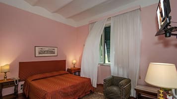 Standard-Doppel- oder -Zweibettzimmer