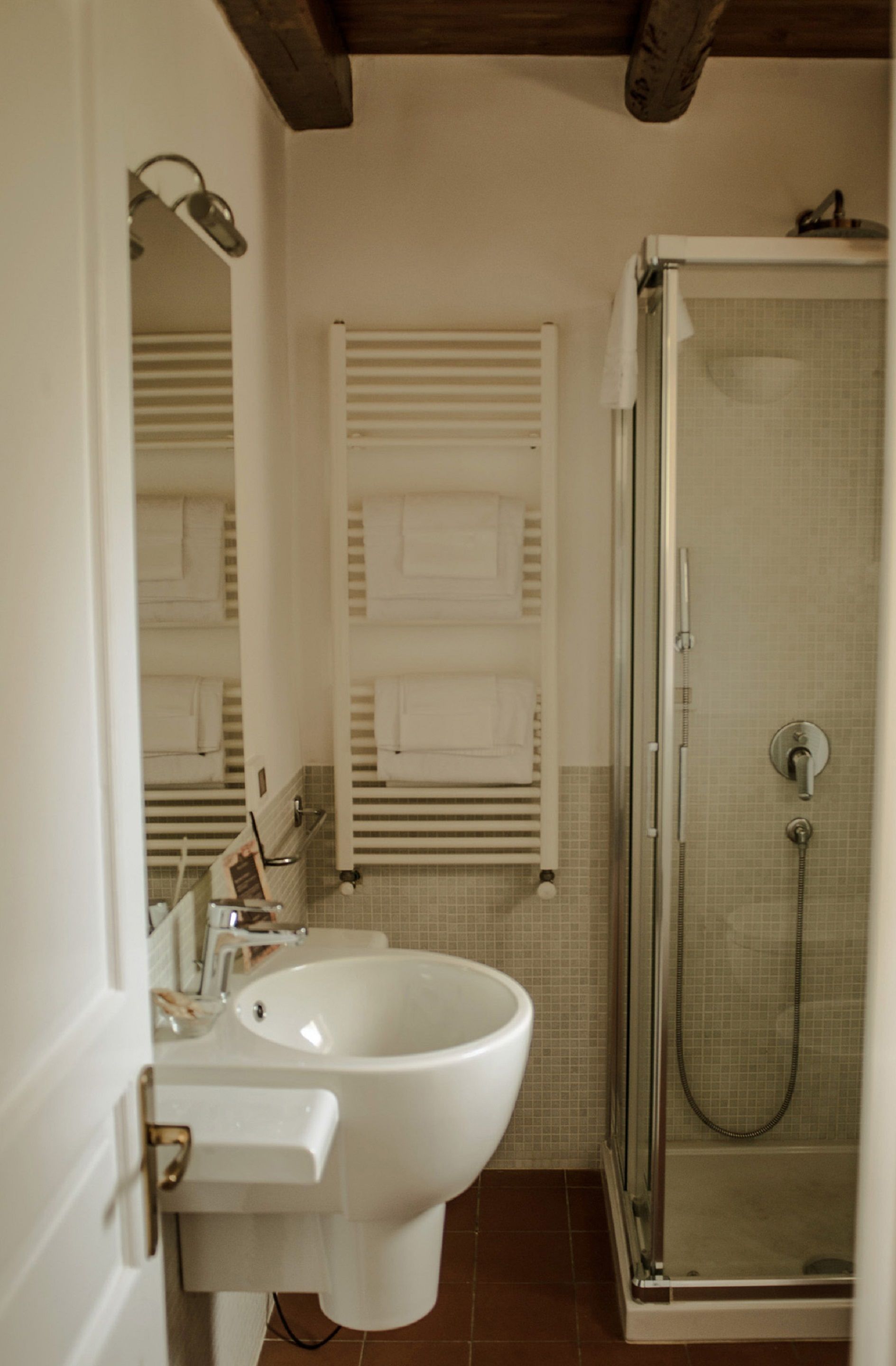 shower, free toiletries, hair dryer, bidet