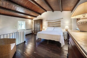 Junior Duplex | Minibar, in-room safe, desk, iron/ironing board - Hotel Masseria degli Ulivi (Noto)