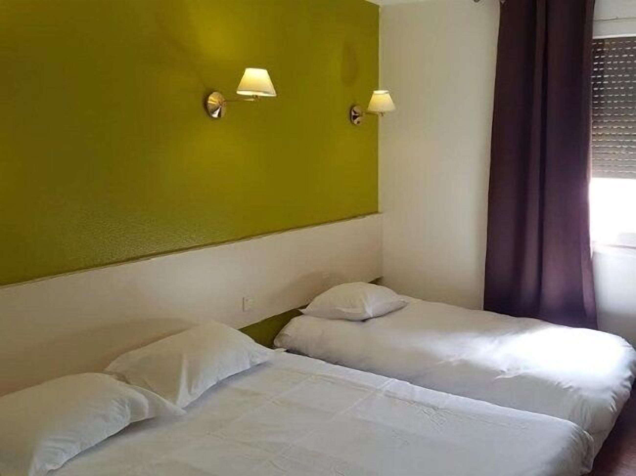 triple room | desk, free wifi