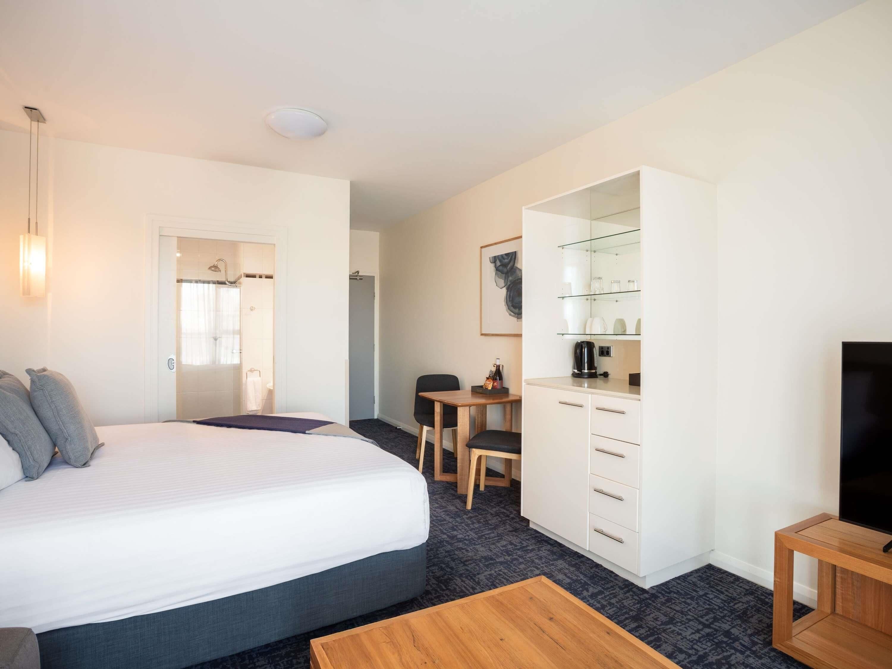 Premium bedding, minibar, in-room safe, individually furnished