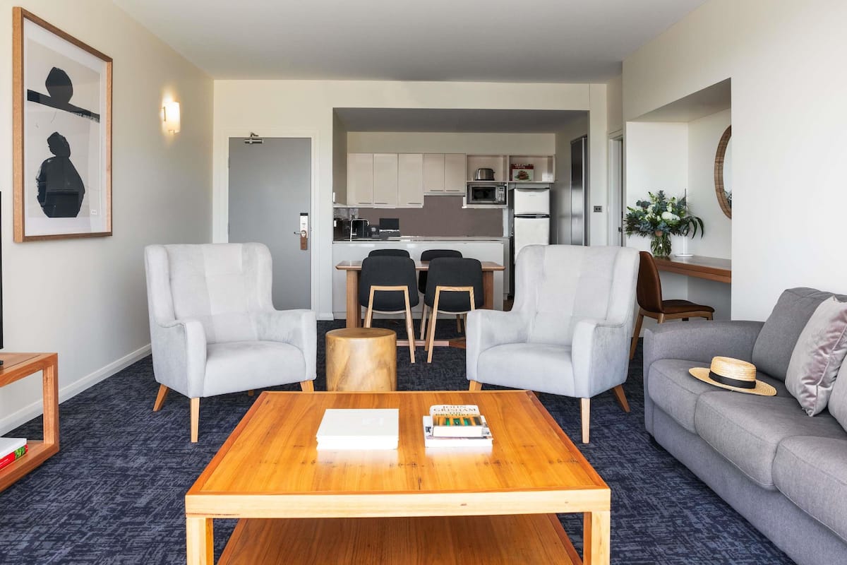 2 chambres, literie de qualité, minibar, coffre-fort