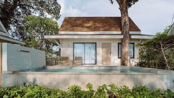Beach Front Pool Villa | In-room safe, free WiFi, bed sheets