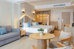 In-room safe, free WiFi, bed sheets - Khaolak Emerald Beach Resort and Spa (Thai Mueang)