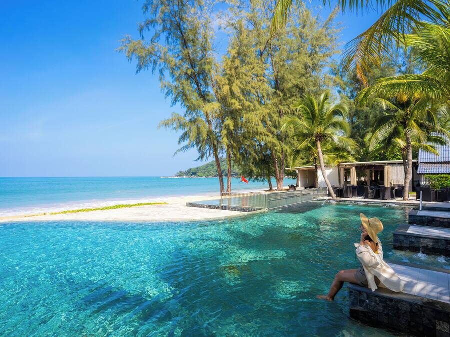 2 Außenpools, Cabañas (kostenlos), Sonnenschirme