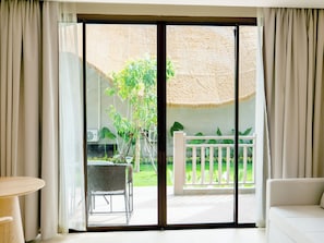 Kamar Deluks, pemandangan kebun | Pemandangan taman