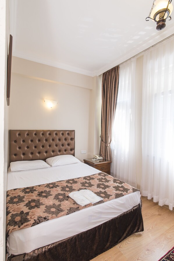 Minibar, in-room safe, free WiFi, bed sheets