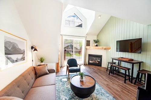 Waterton Glacier Suites