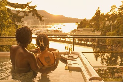 Brentwood Bay Resort & Spa