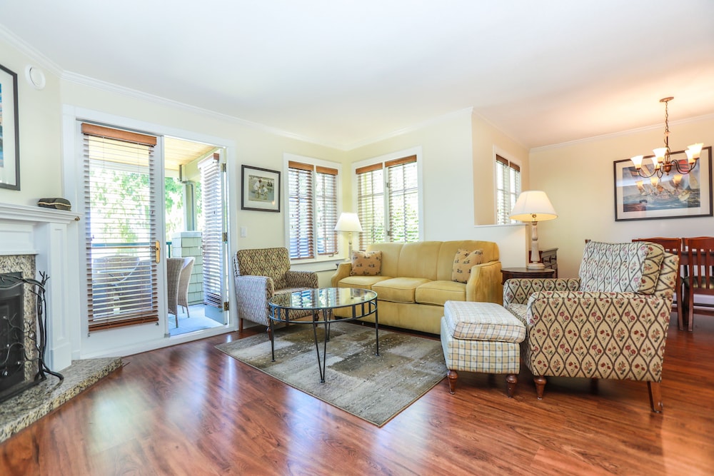 Poets Cove Resort & Spa by null