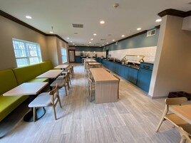 Desayuno continental incluido los días de semana