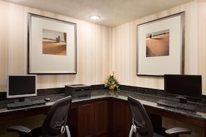 Business center - Country Inn & Suites by Radisson, Champaign North, IL (Champaign)