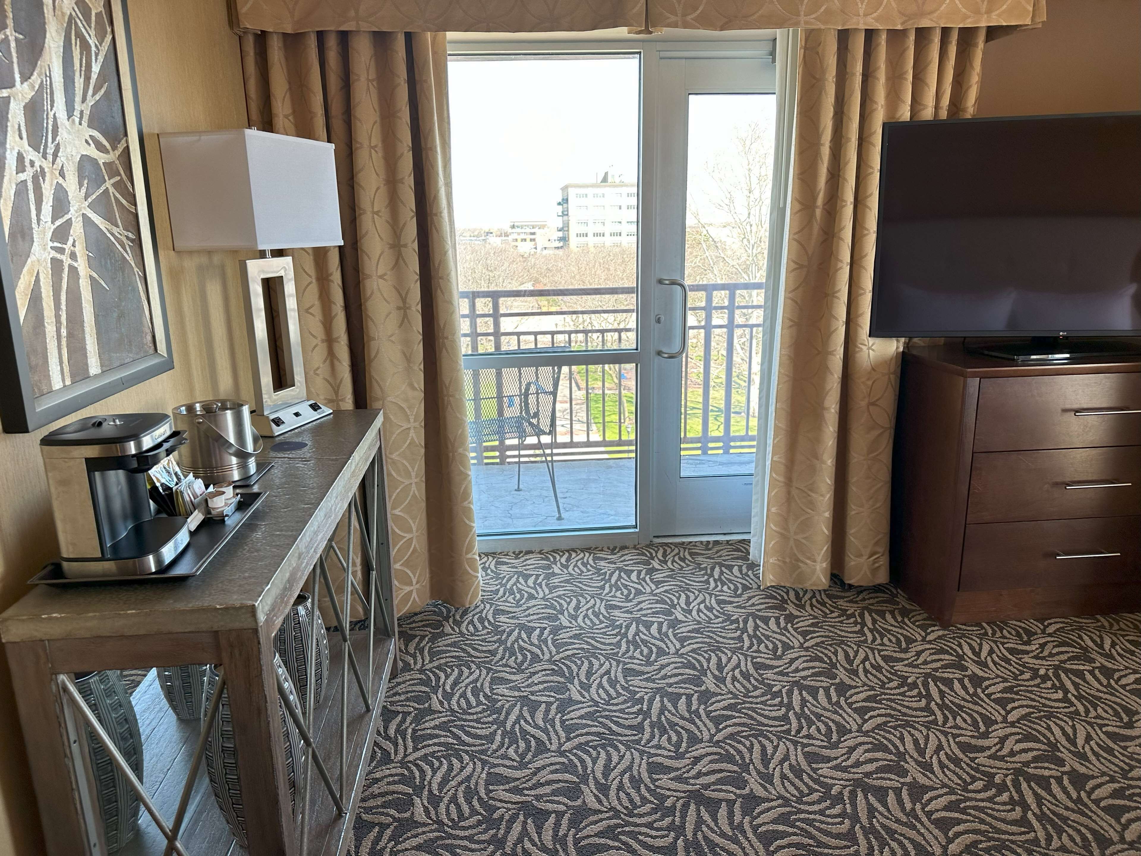 suite, 2 bedrooms, non smoking, balcony | view from room