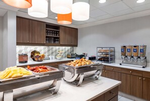 Free daily full breakfast  - Homewood Suites by Hilton Montgomery (Montgomery)