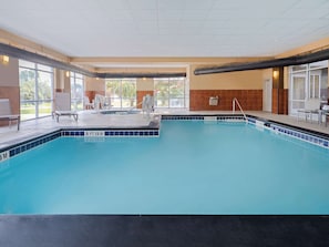 Indoor pool - Homewood Suites by Hilton Columbia (Columbia)