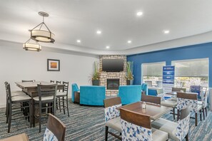 Petit déjeuner complet compris