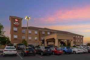 Exterior - Best Western Plus Washington Hotel (Washington)