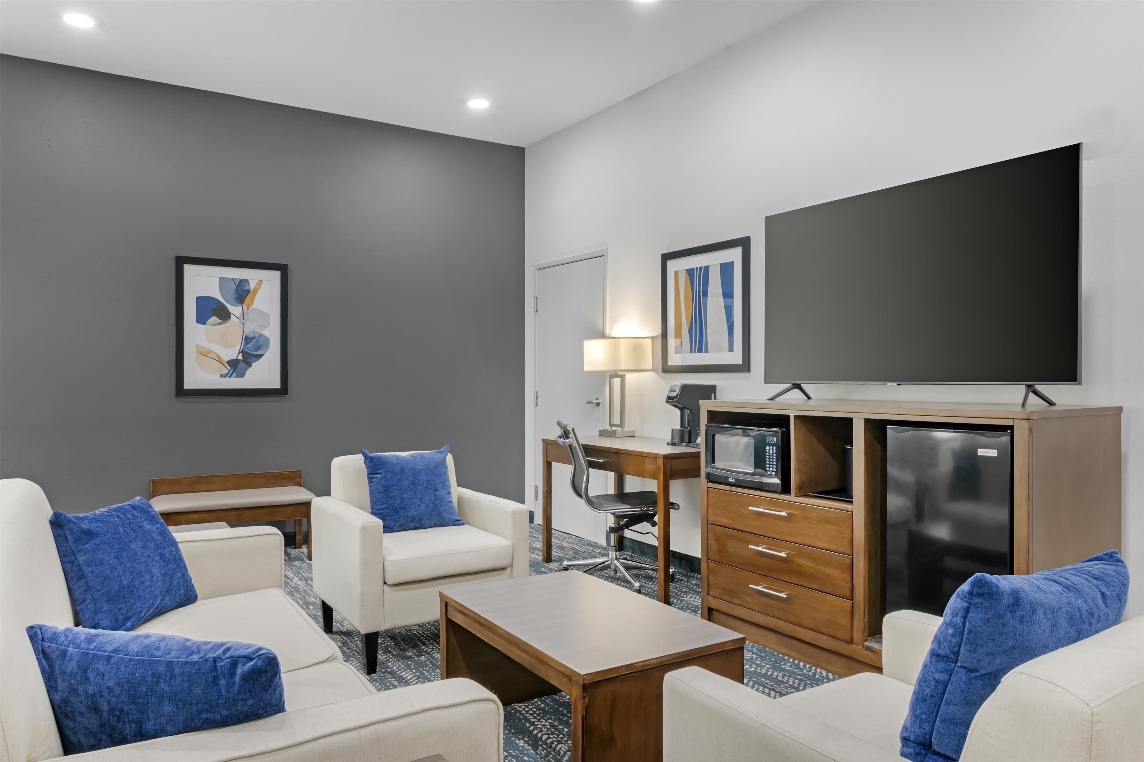 suite, multiple beds, non smoking, refrigerator & microwave (with sofabed) | 1 bedroom, egyptian cotton sheets, premium bedding, pillow-top beds