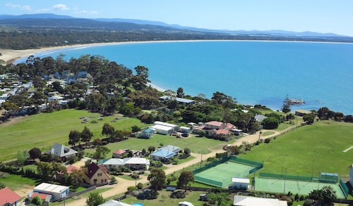 Swansea Cottages & Lodge Suites