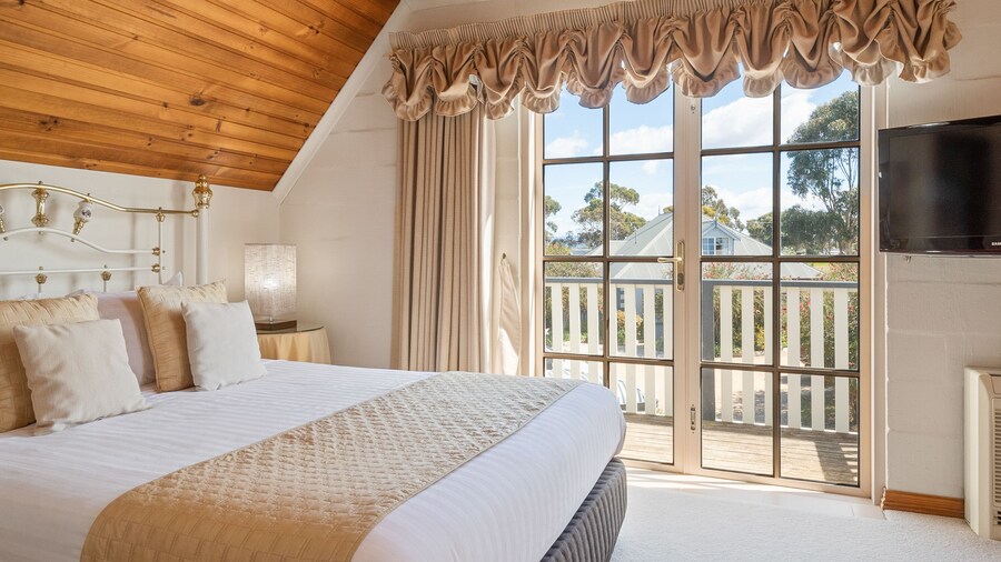 Swansea Cottages & Lodge Suites