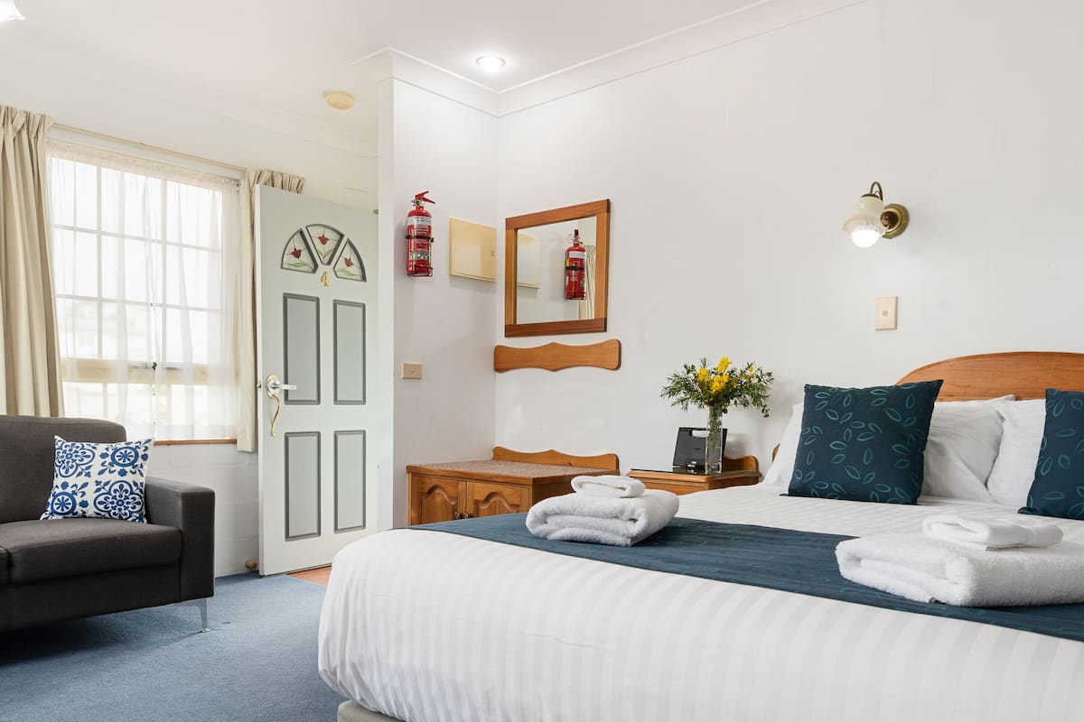 Suite estudio familiar | Ropa de cama de alta calidad, cortinas opacas, sistema de insonorización