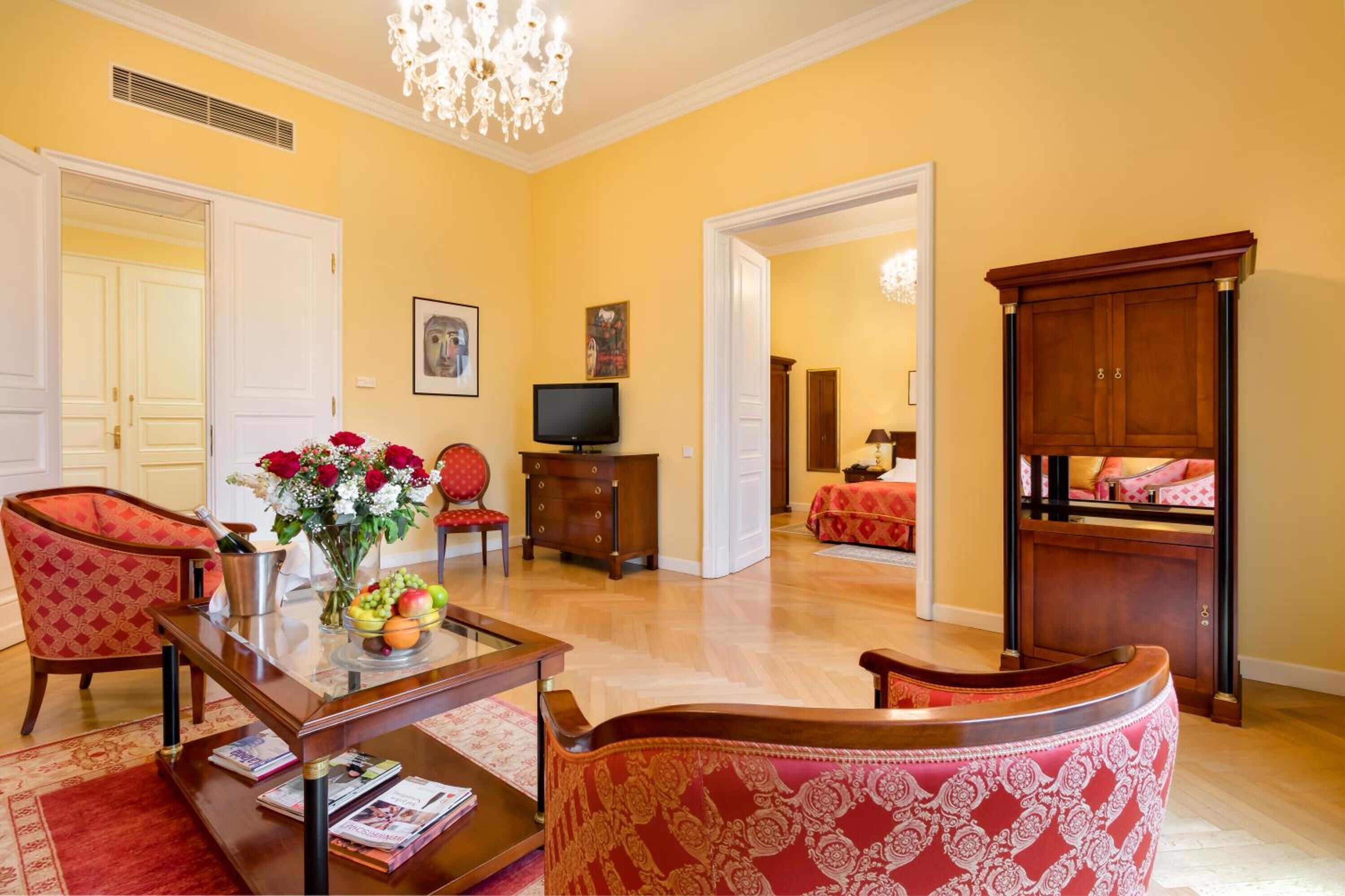 80-cm flat-screen tv with cable channels, tv