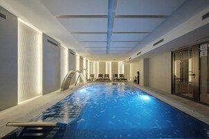 Sauna, hot tub, massages
