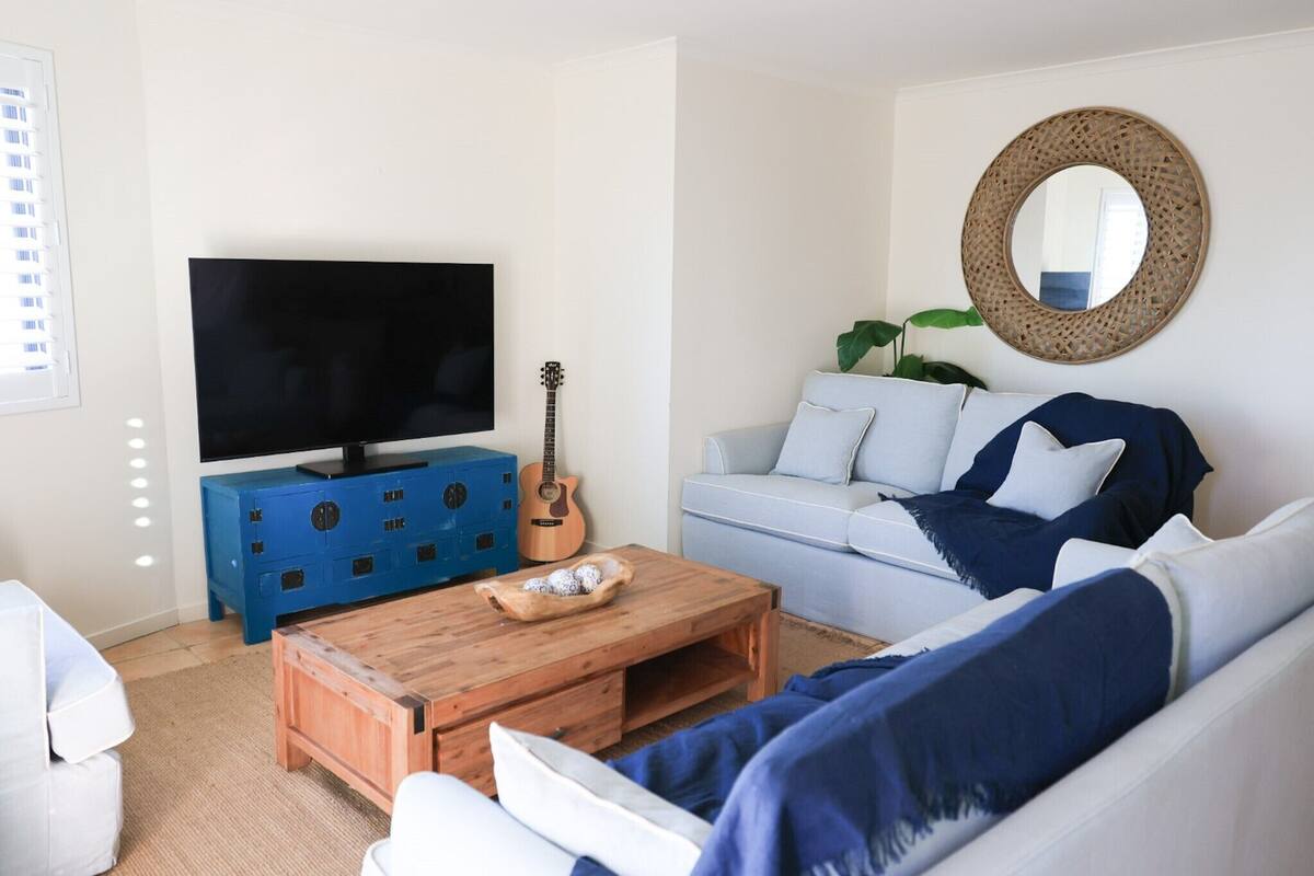 Appartement | Aire de séjour | Téléviseur à écran plat de 50 po avec télévision numérique, téléviseur