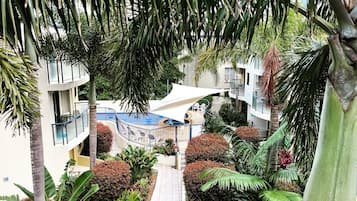 2 Brm Ocean Facing top Floor | Balcony view