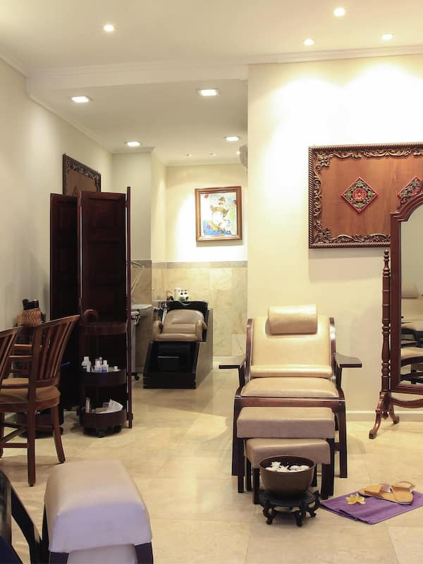 Couples treatment rooms, body treatments, body wraps, body scrubs