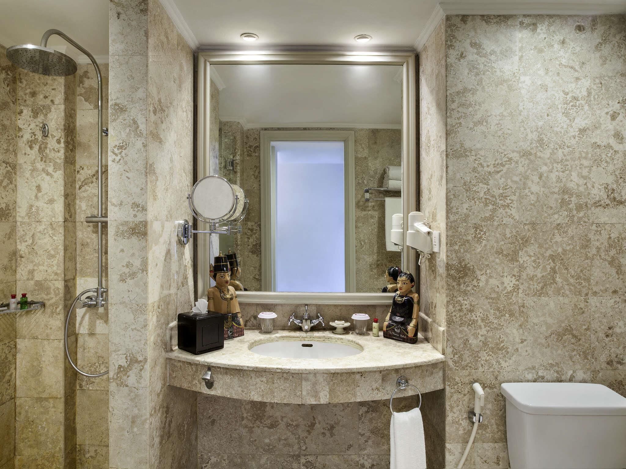 Chambre Exécutive, 1 très grand lit (Phoenix)