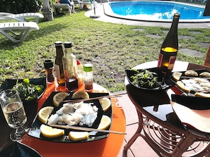 Bar en bord de piscine