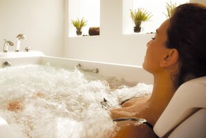 Hidroterapia, 2 salas de tratamento, massagens