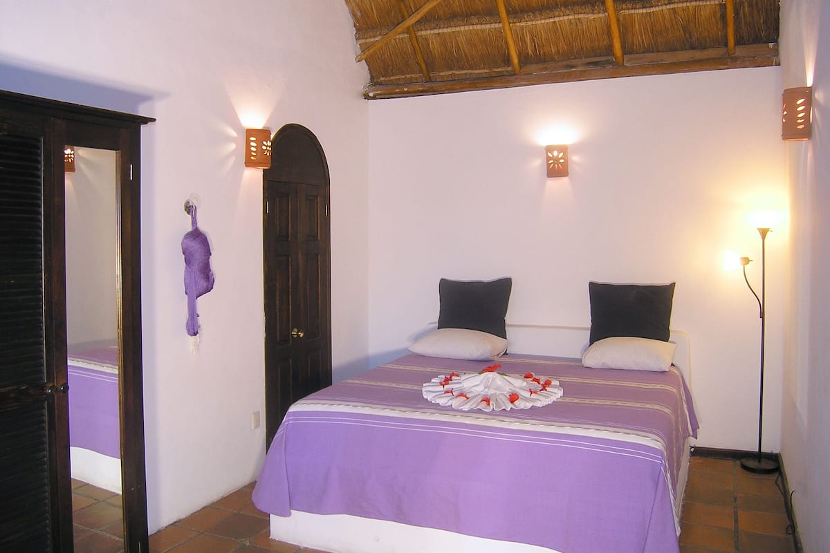 Deluxe | Individually decorated, individually furnished, iron/ironing board