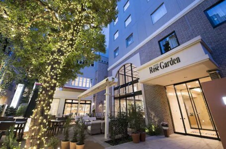 Hotel Rose Garden Shinjuku - Image 2