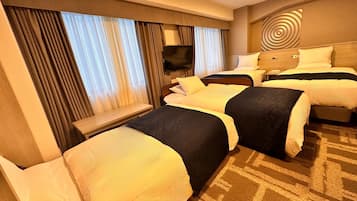 Premium bedding, down duvets, in-room safe, blackout curtains