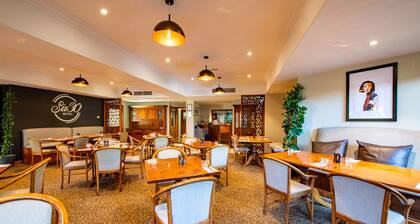 Gateway on Monash Boutique Hotel