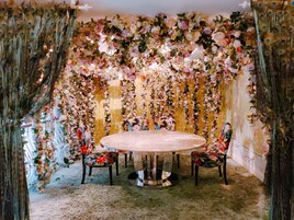 Reggeli, ebéd és vacsora, modern európai konyha ételei