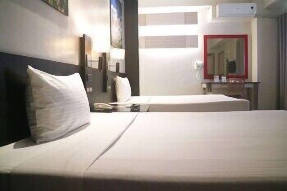 Peti besi dalam bilik, Wi-fi percuma, cadar katil 