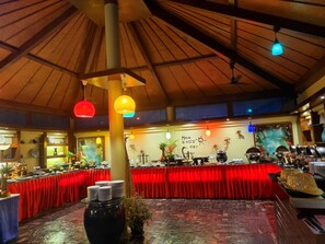 Daily local cuisine breakfast (THB 400 per person)