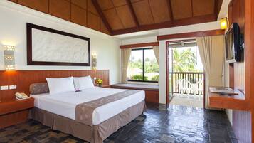 Deluxe Room, Pool View | View from room