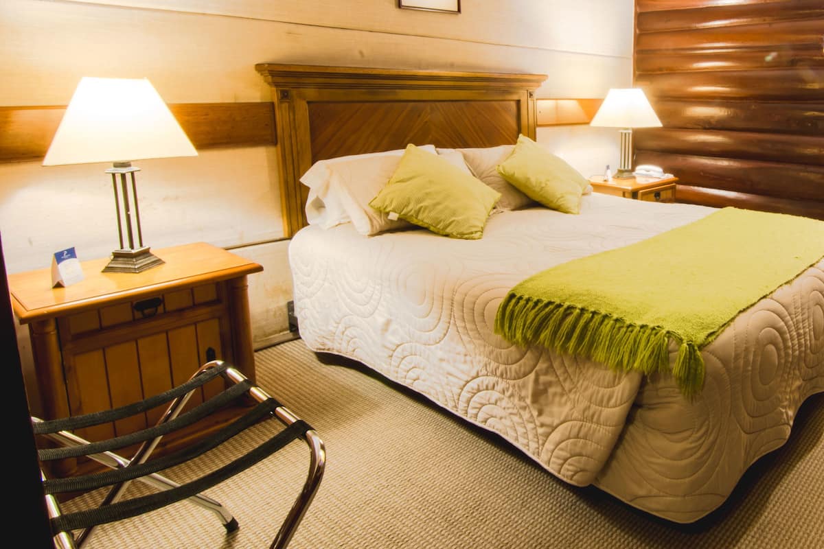 double room, 1 double bed | free wifi, bed sheets, alarm clocks